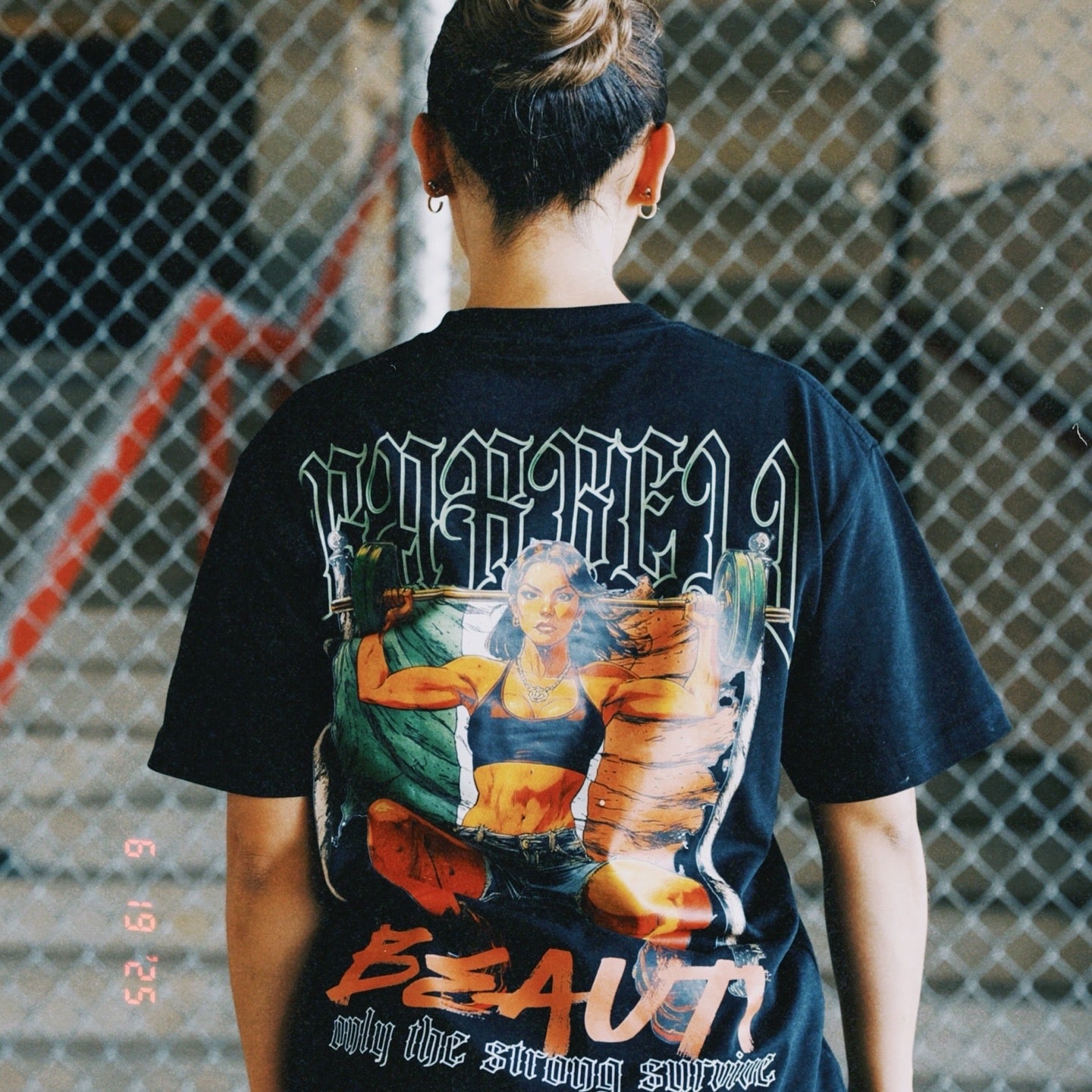 Hogar Tee